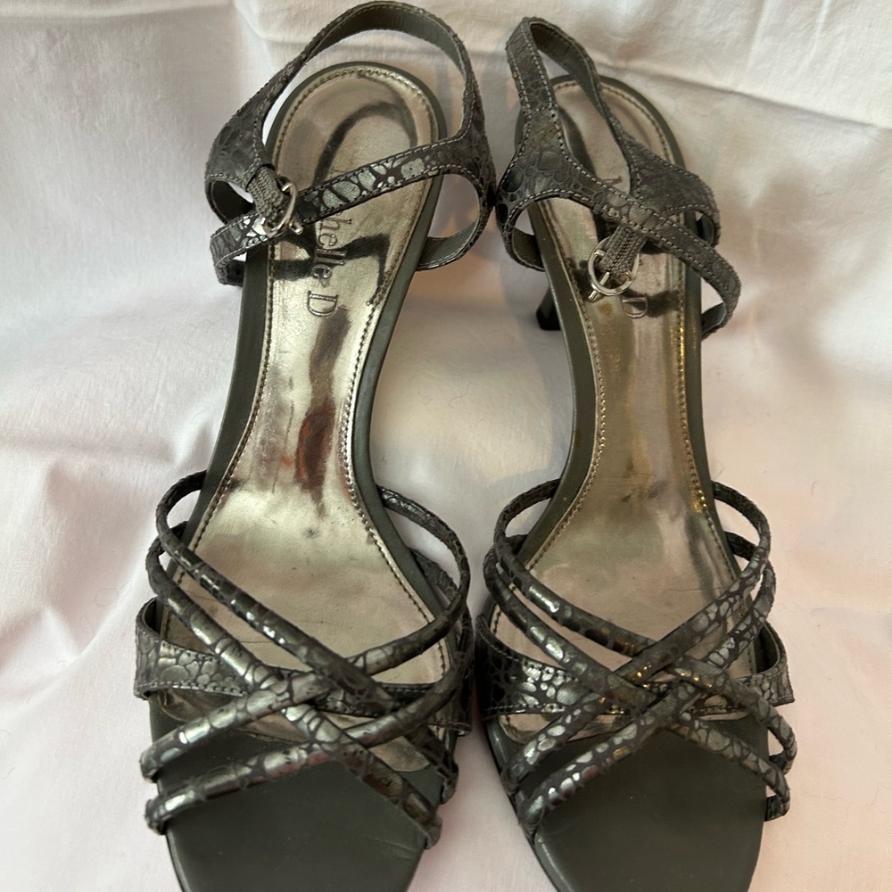 Silver/grey strapped shoes with 3.5”heel